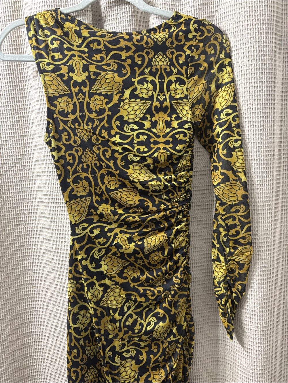 WNTRMSE Black & Gold One-Shoulder Ruched Dress - Picture 8 of 13